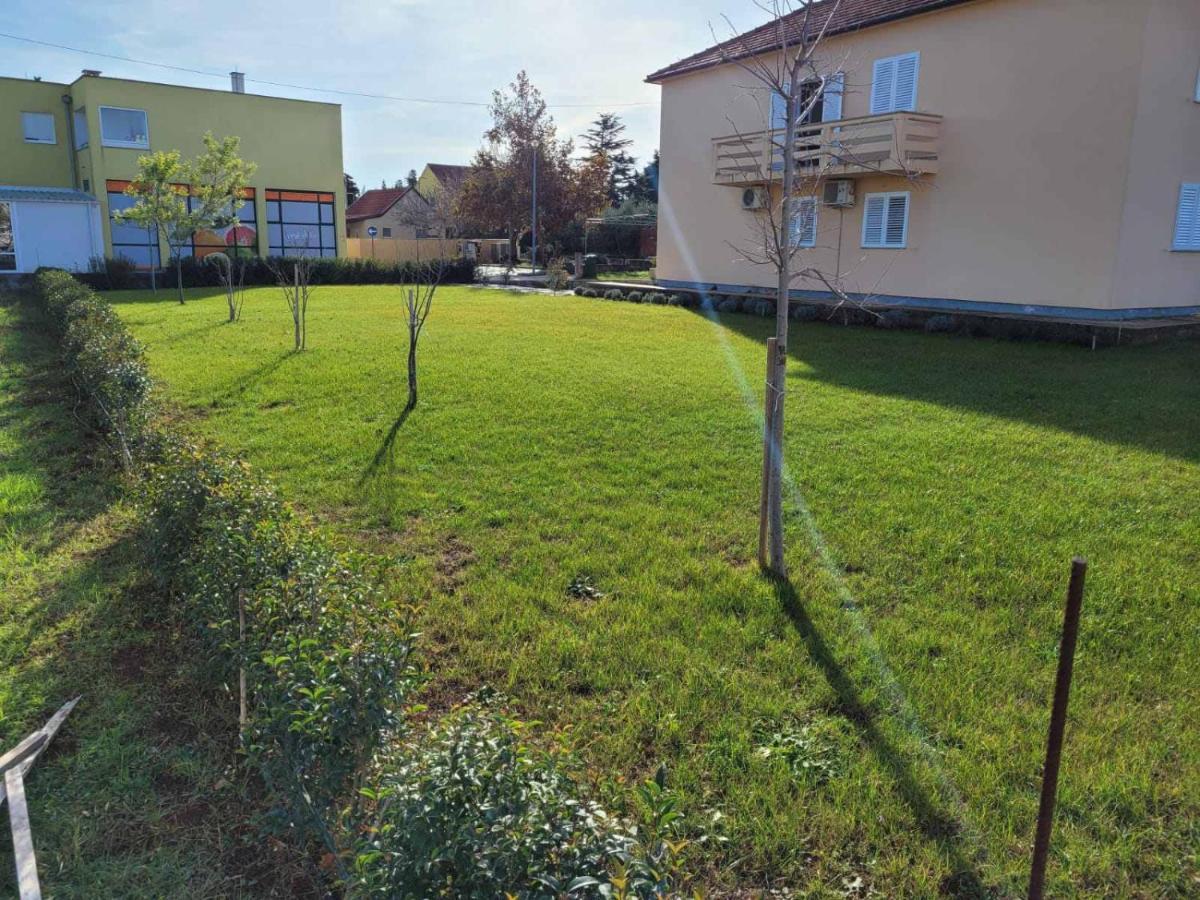 Apartmani Loli Ugljan Buitenkant foto