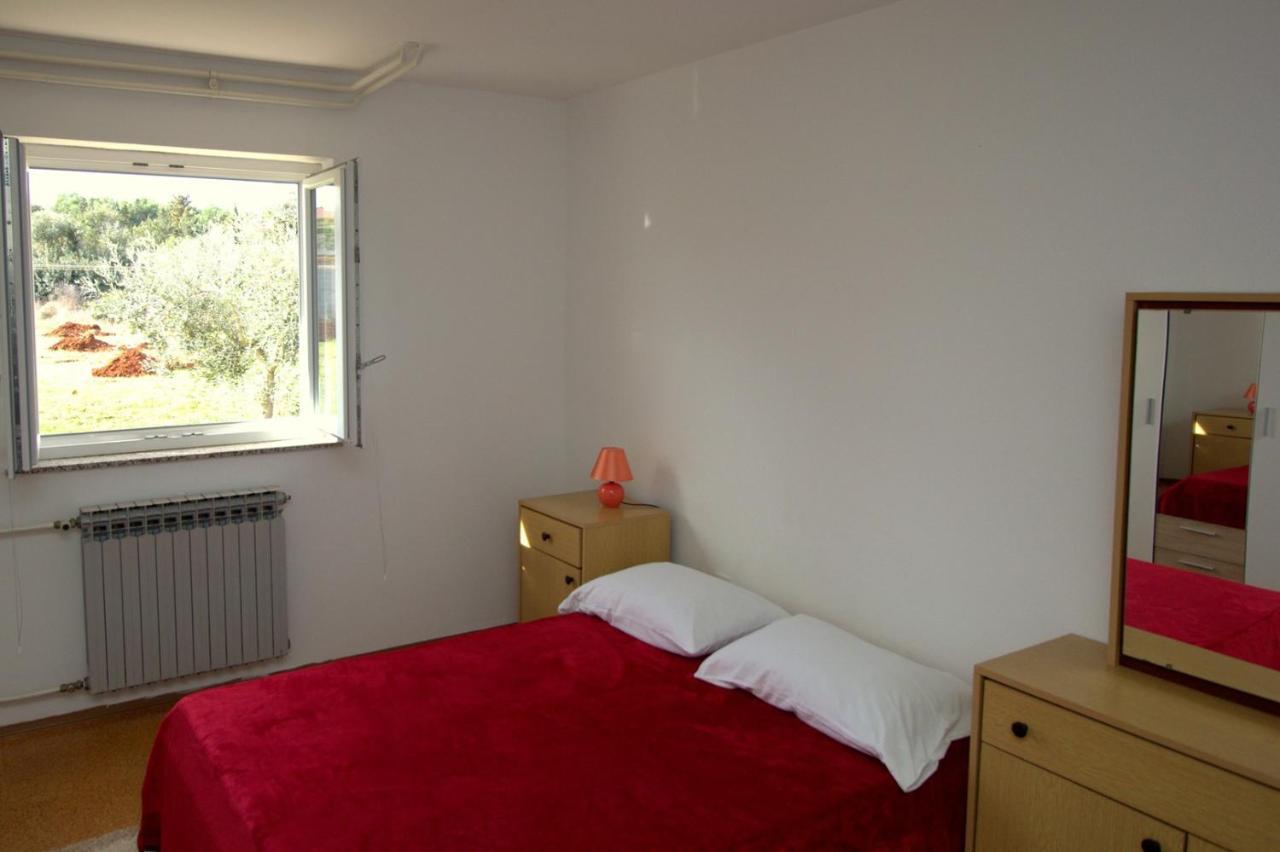Apartmani Loli Ugljan Buitenkant foto