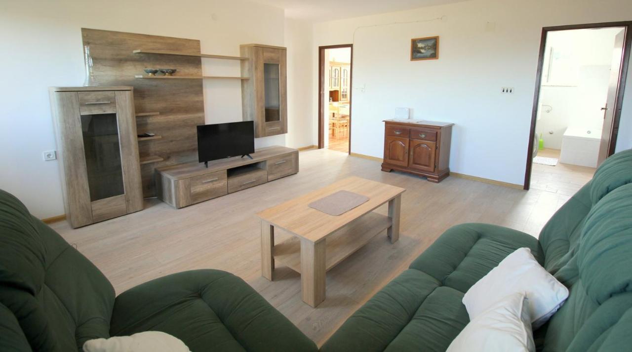 Apartmani Loli Ugljan Buitenkant foto