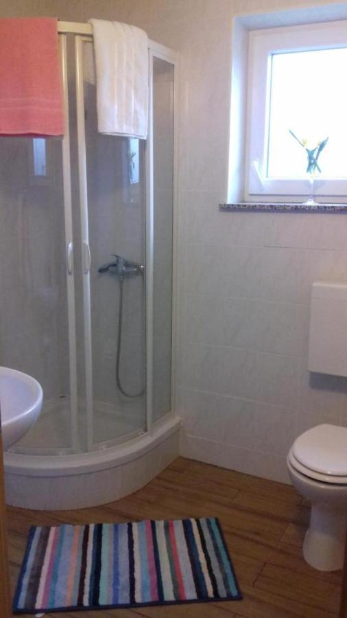 Apartmani Loli Ugljan Buitenkant foto