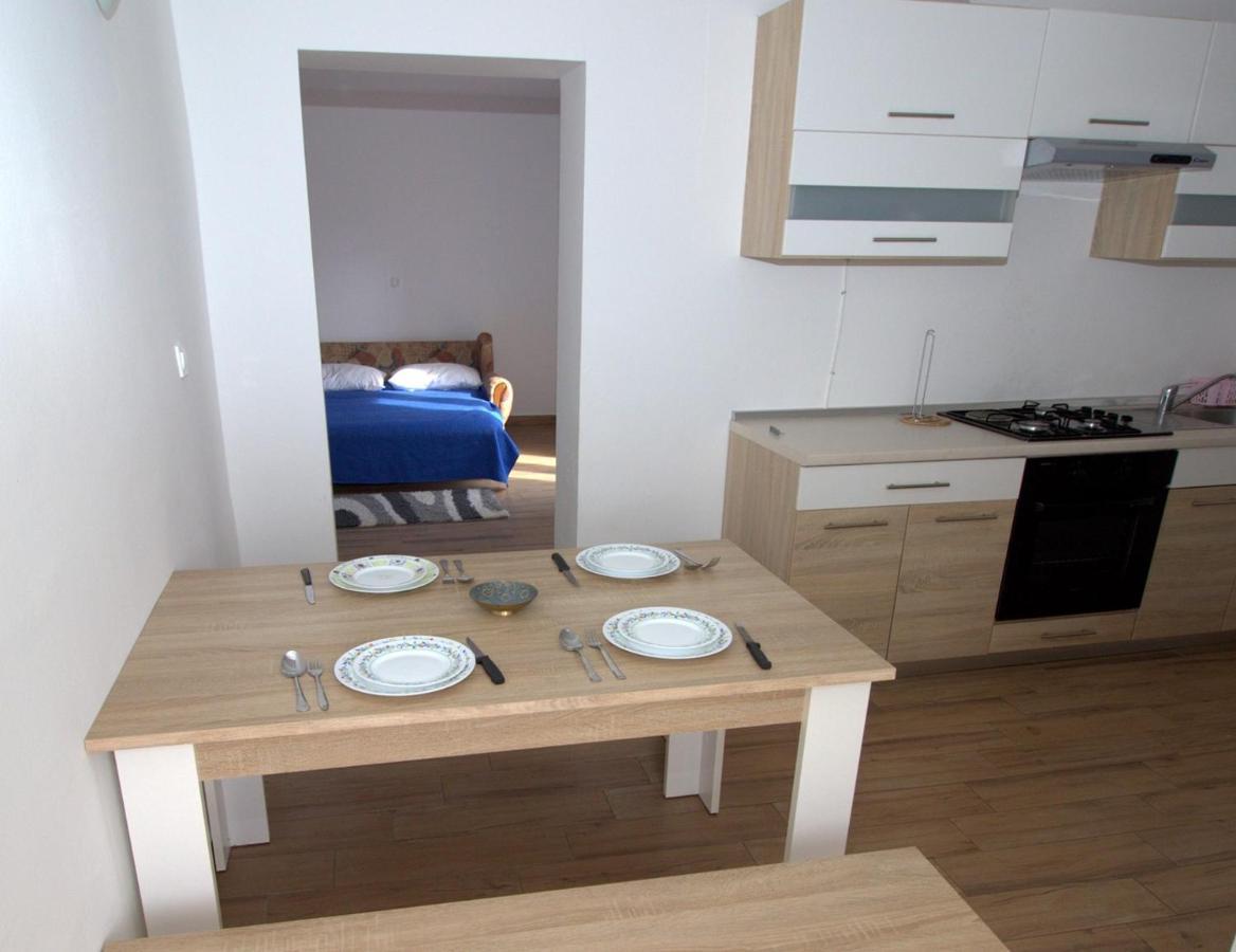 Apartmani Loli Ugljan Buitenkant foto